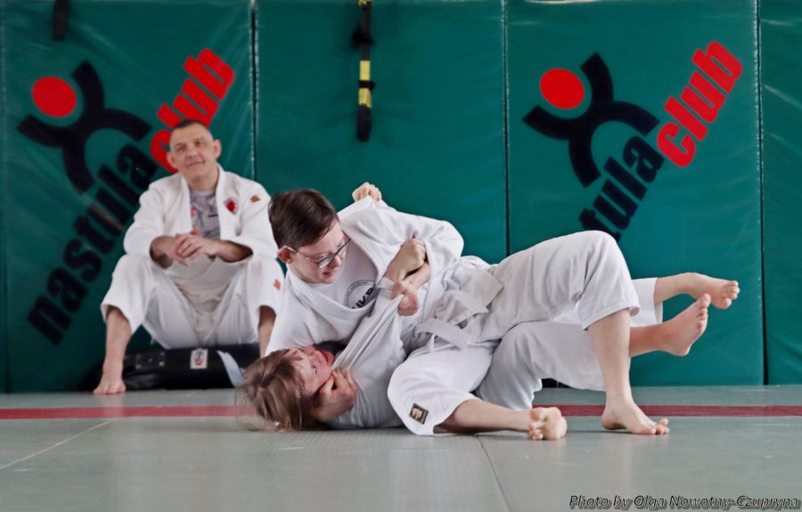 Dzień kolorowej skarpetki i trening w ramach WOŚP z Pawłem Nastulą